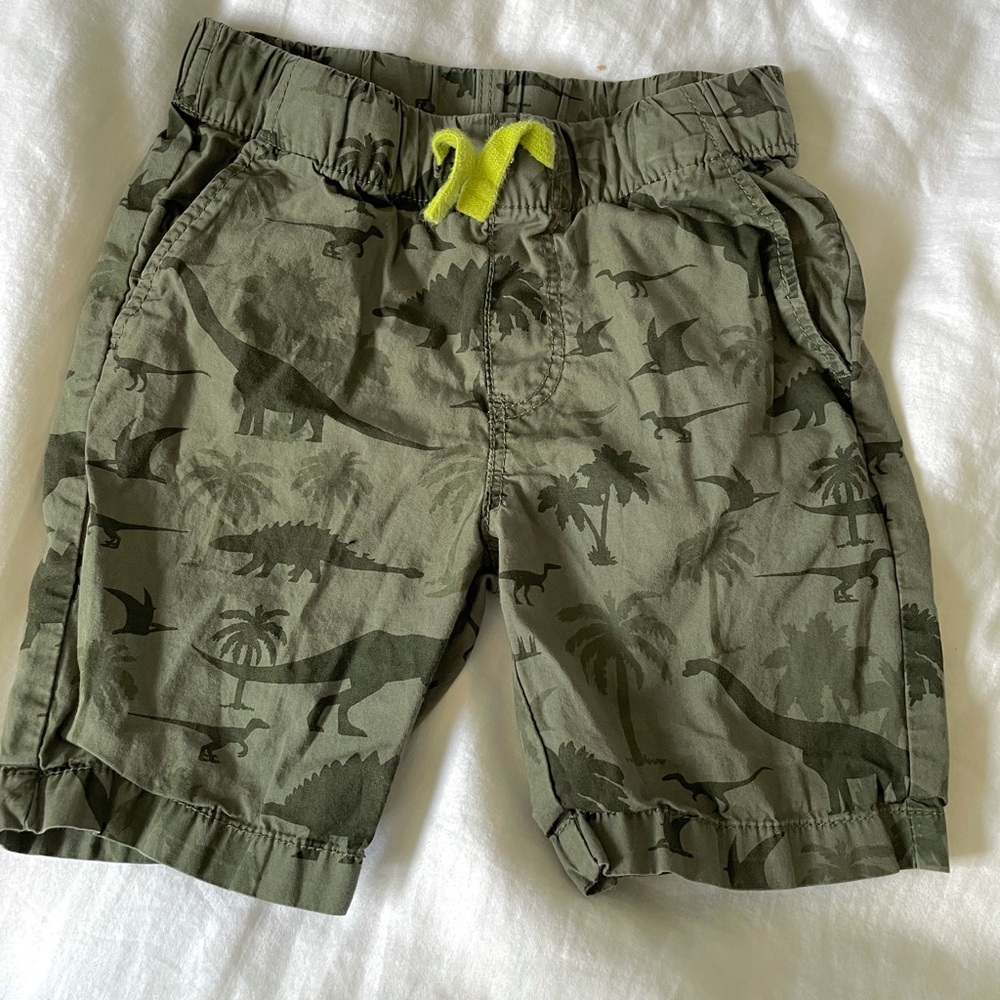 Boys H&M Dino shorts